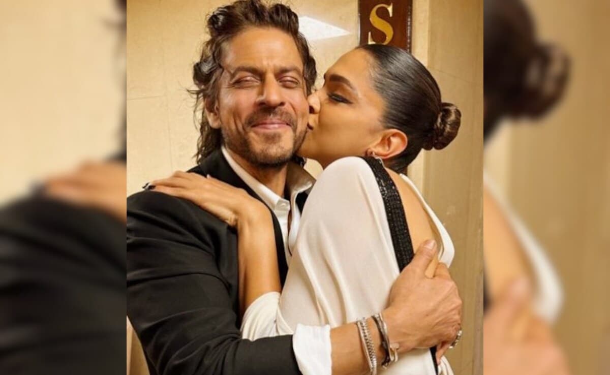 Shah Rukh Khan Visits Hospital To Meet New Mom Deepika Padukone And Her Baby Girl