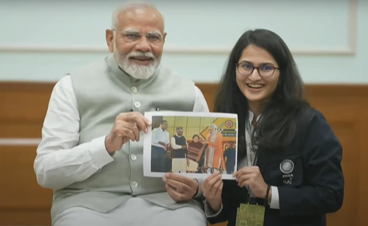 PM Modi Receives Special Gift From India Chess Star After Double Gold Win