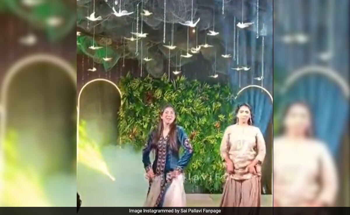 Watch: Sai Pallavi Dances To Zingaat, Apsara Aali At Sister's Wedding