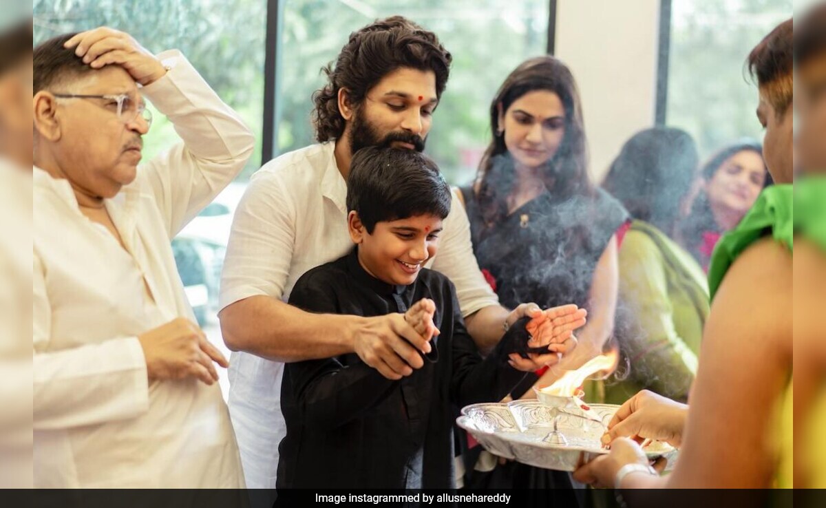 "Happy Ganesh Chaturthi" From Allu Arjun, Sneha Reddy And Family