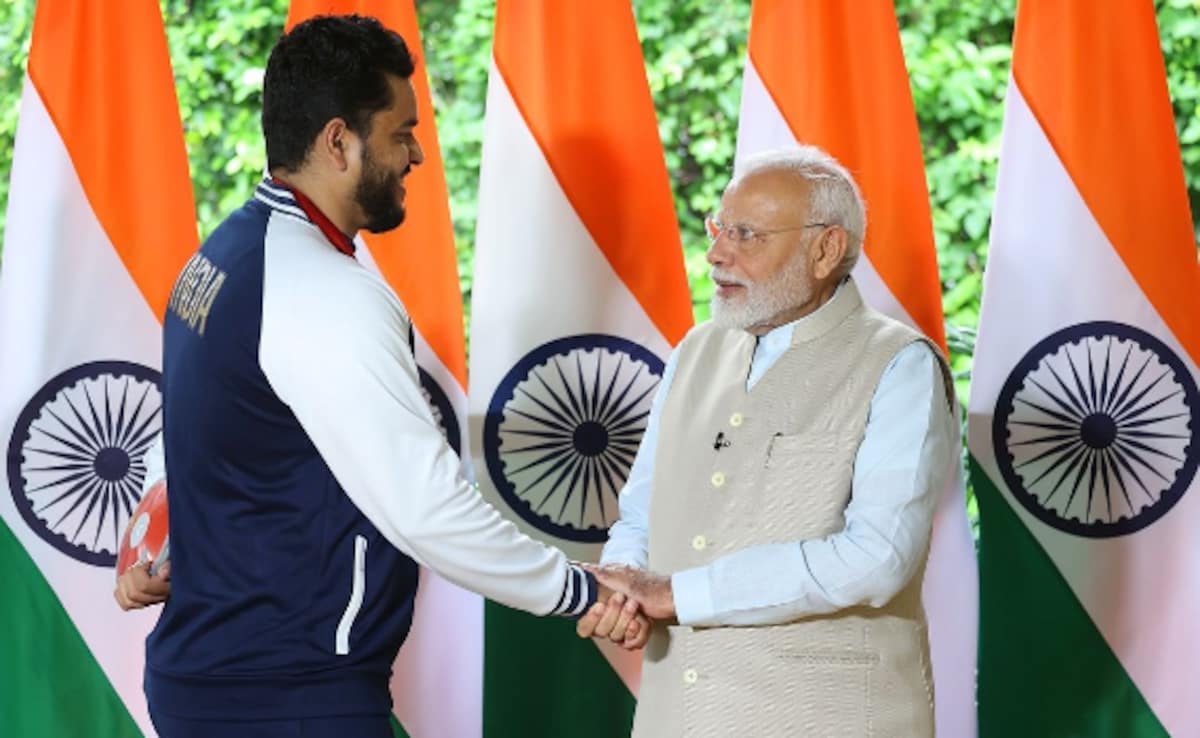 Paralympian Yogesh Kathuniya's Tribute To 'Param Mitra' Narendra Modi