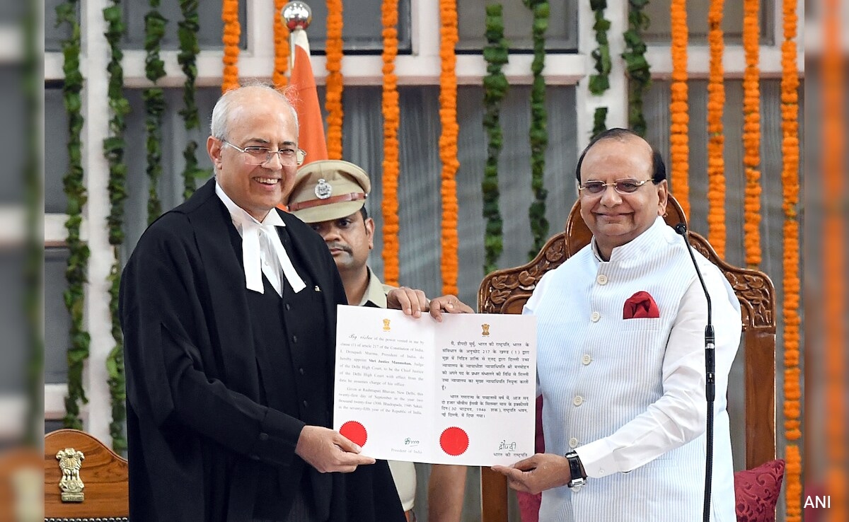 Justice Manmohan Takes Oath As 32nd Chief Justice of Delhi High Court