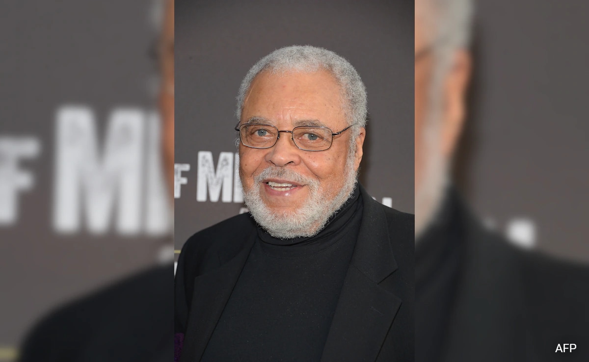 Hollywood Mourns Actor James Earl Jones, Voice Of Darth Vader