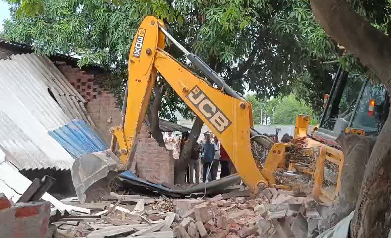 Assam Gets Contempt Notice From Supreme Court For "Bulldozer Action"