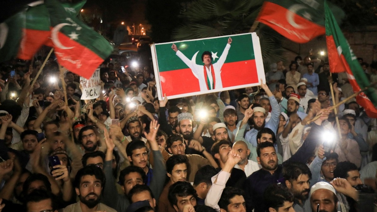 Imran Khan’s supporters seek his release, clash with Pak cops during party rally