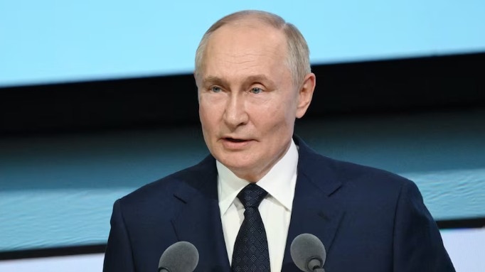 Vladimir Putin wants Russians to have sex during work breaks as country’s birth rate declines