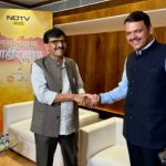 "Photo Of The Year": A D Fadnavis-Sanjay Raut Bonhomie Moment At NDTV Event