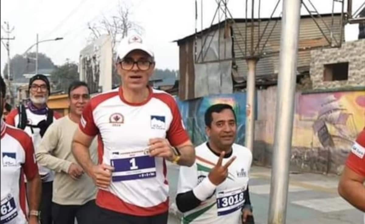 "So Damn Pleased": Omar Abdullah Opens Kashmir Marathon, Then Runs 21 Km