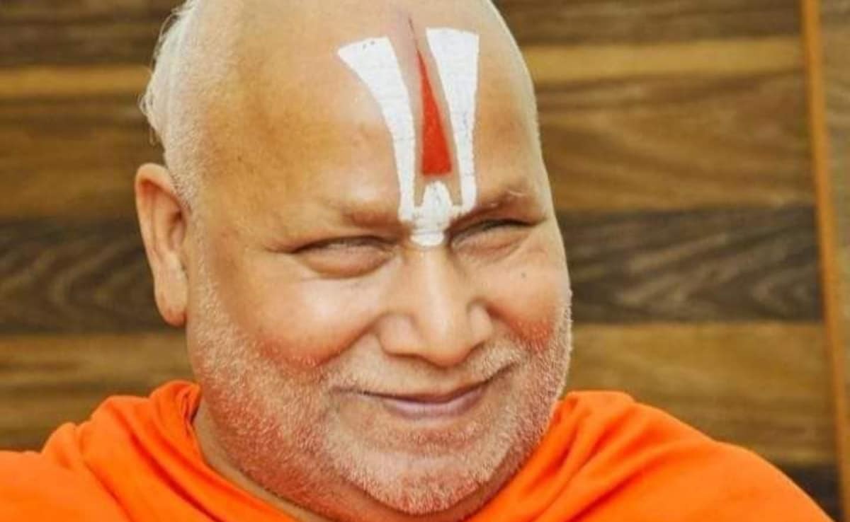 Court Dismisses Plea Against Swami Rambhadracharya For Remarks On ST, SC