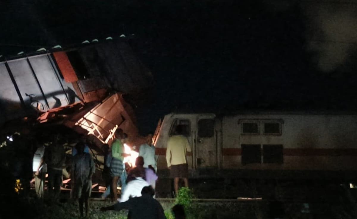 Updates: Express And Goods Trains Collide In Tamil Nadu, Passengers Injured