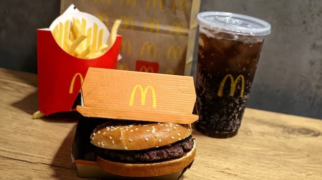 Onions on McDonalds Quarter Pounder burgers may have caused E Coli outbreak, says US CDC