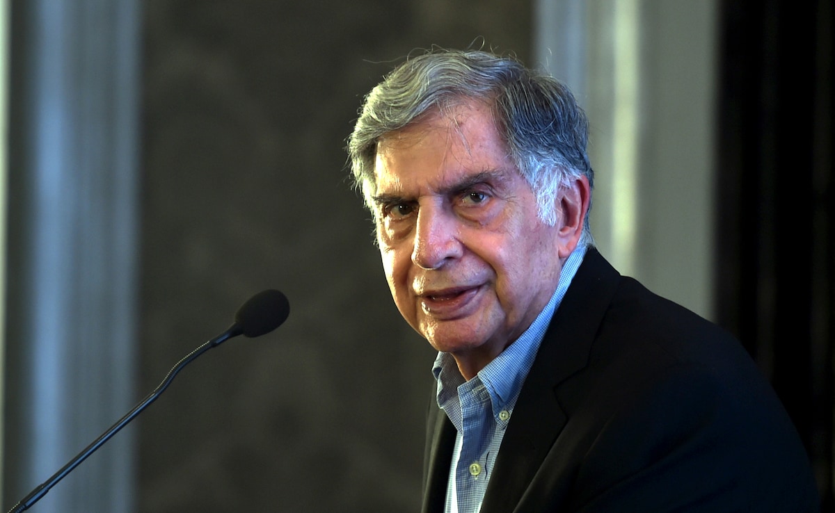 "Messiah For Poor": Newspaper Vendor Remembers His Time With Ratan Tata