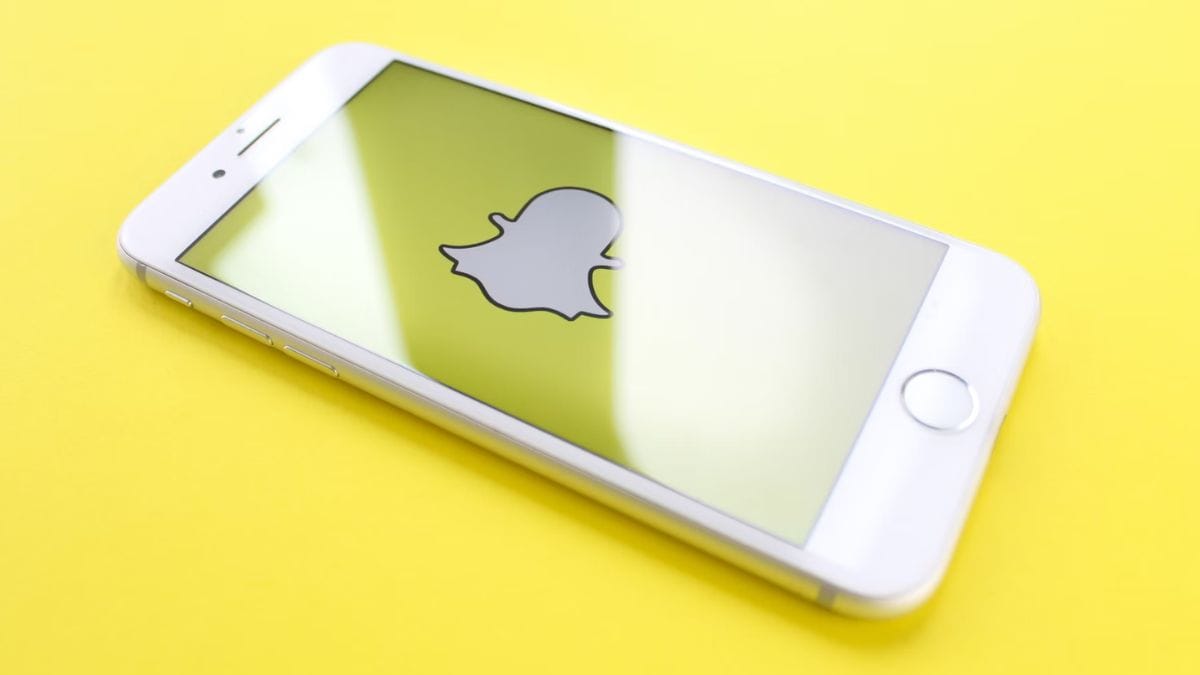 Snapchat Rolls Out Footsteps Feature for iOS That Lets Users Track Explored Locations