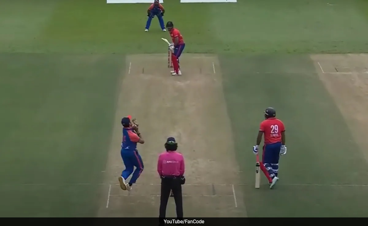 Watch: Ravi Bopara Hits Robin Uthappa For 6 Sixes In 1 Over, Breaks Internet