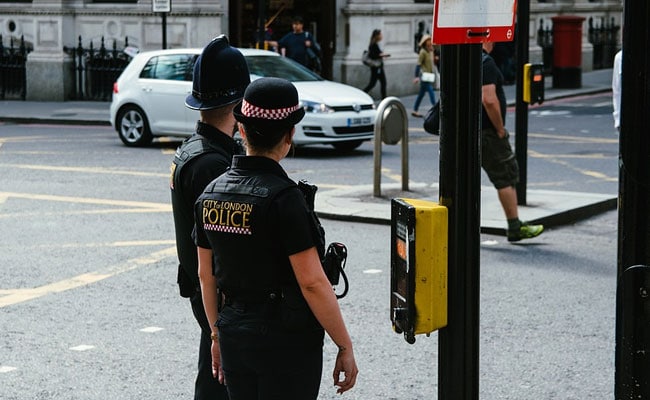 London Police Conduct “Controlled Explosion” Outside US Embassy