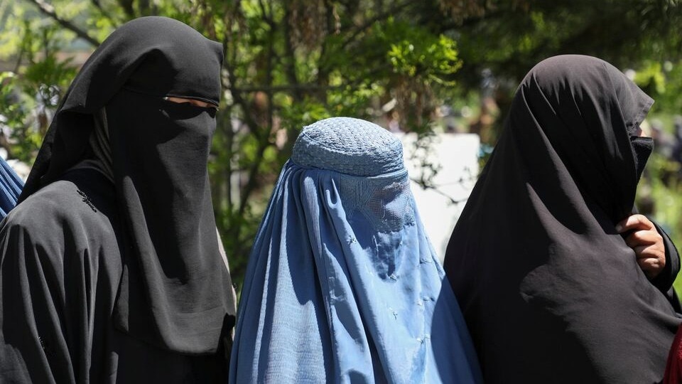 Bizarre Taliban rule: Afghan women cannot hear each other while praying