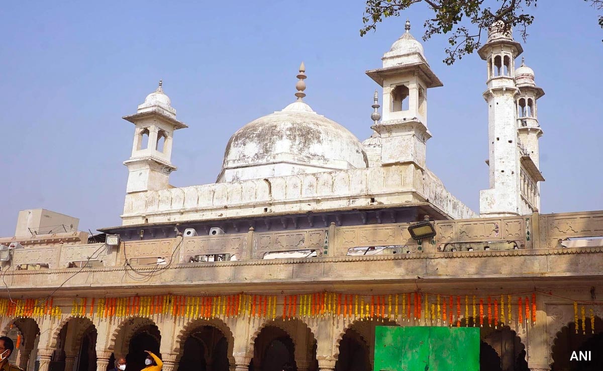 SC Notice To Gyanvapi Mosque Panel On Plea For ASI Survey Of 'Shivling' Area