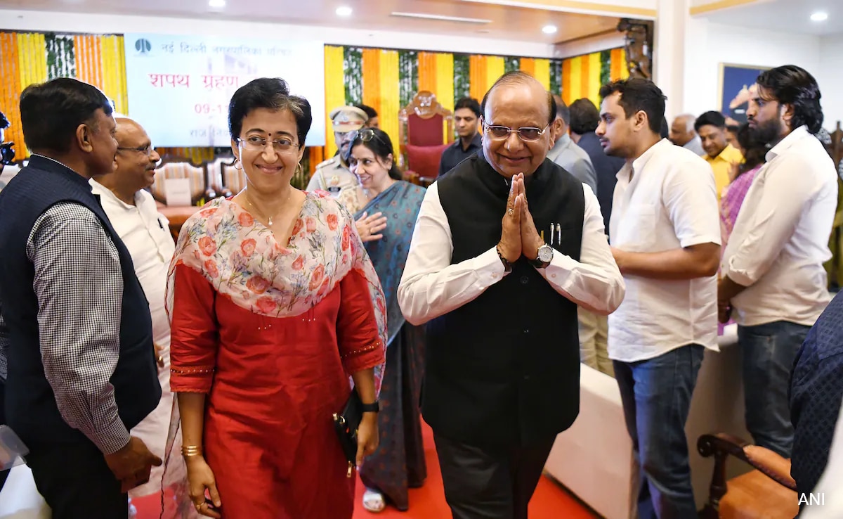 "You Get File Signed, I…": In Bus Marshal Row, Atishi's 'Deal' For BJP MLA