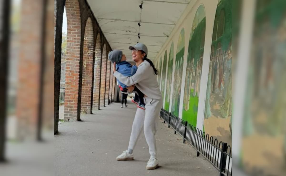 In Priyanka Chopra's London Photo Dump, Daughter Malti Marie Steals The Show