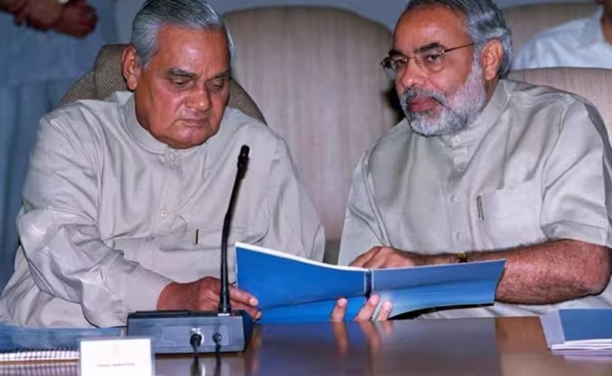 "Stands Tall As A Statesman": PM Modi Remembers Atal Bihari Vajpayee