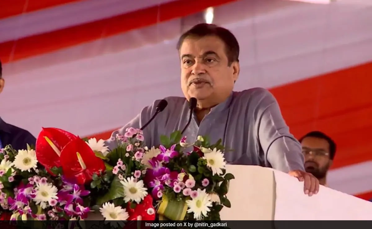 "Politics Is Sea Of Unsatisfied Souls Where Everyone Is Sad": Nitin Gadkari