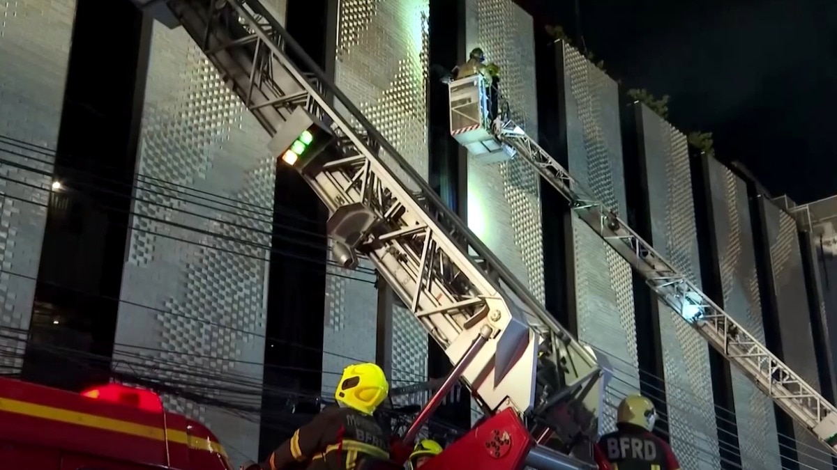 Bangkok hotel fire: 3 foreigners dead and 7 injured in Ember Hotel blaze in Thai capital