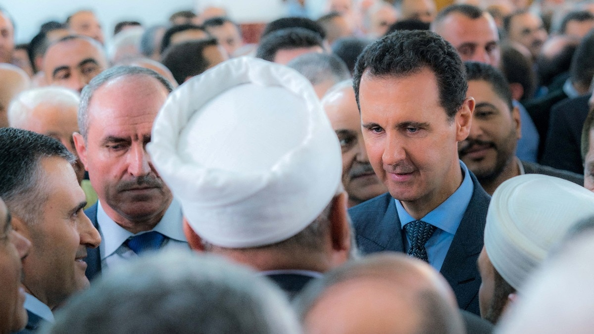 Syria conflict: President Assad, his family granted asylum in Russia, says report