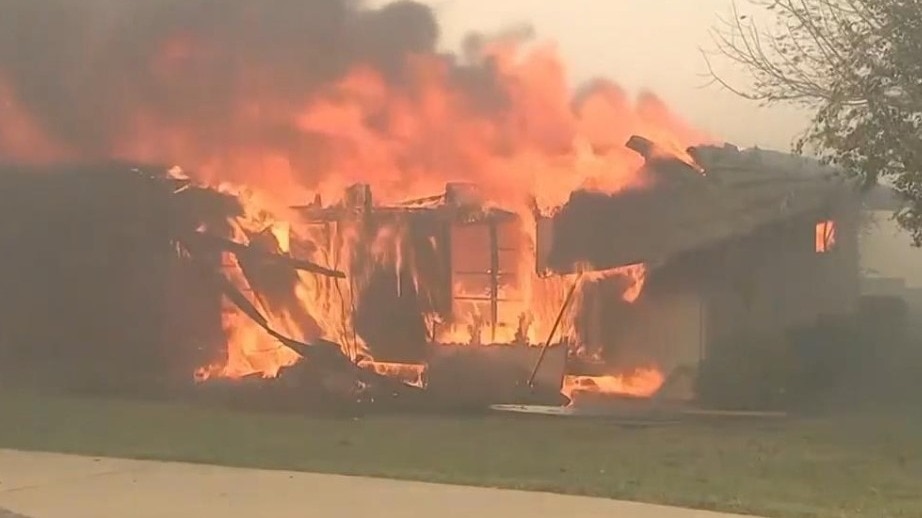 Malibu wildfire forces evacuations near Pepperdine University amid wind-driven blaze