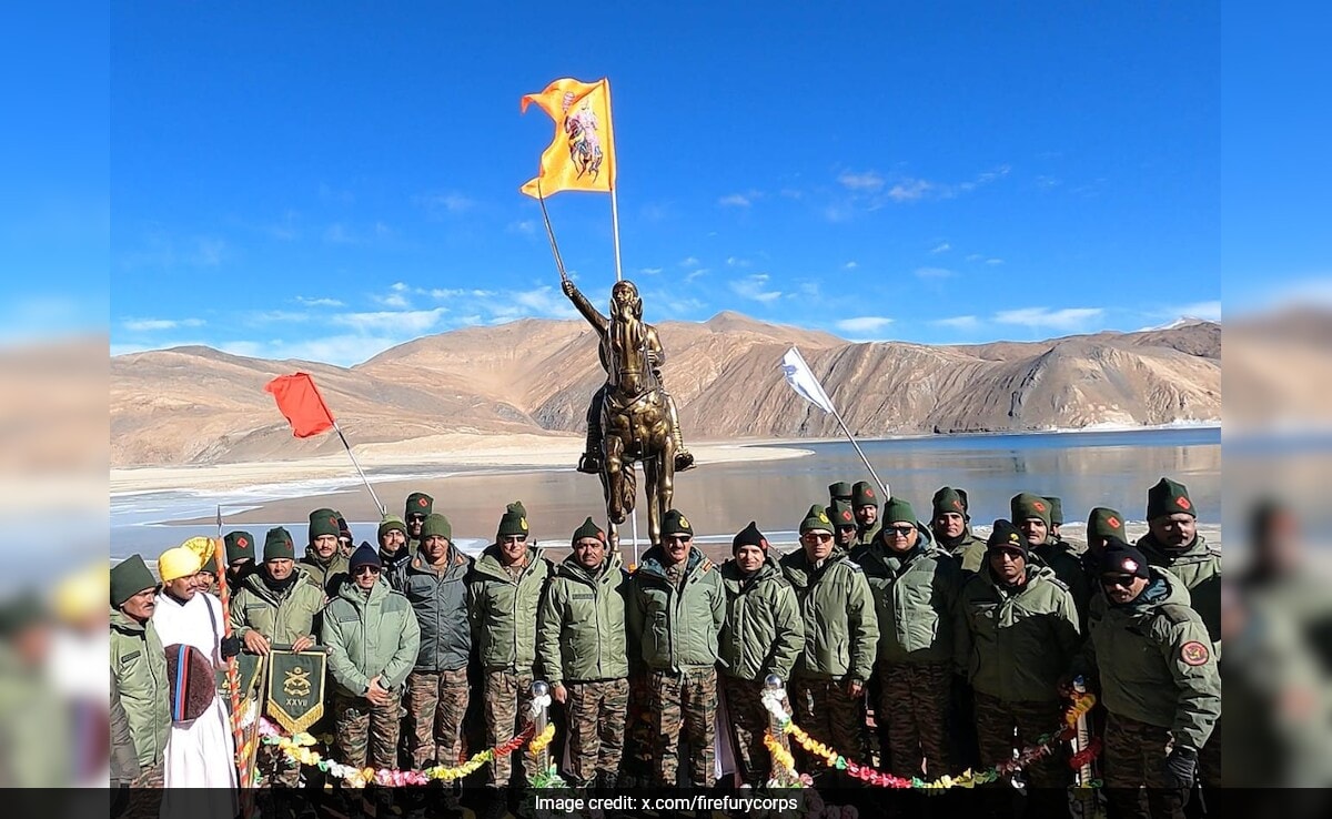 Statue Of Shivaji Installed At 14,300 Feet Near India-China Border