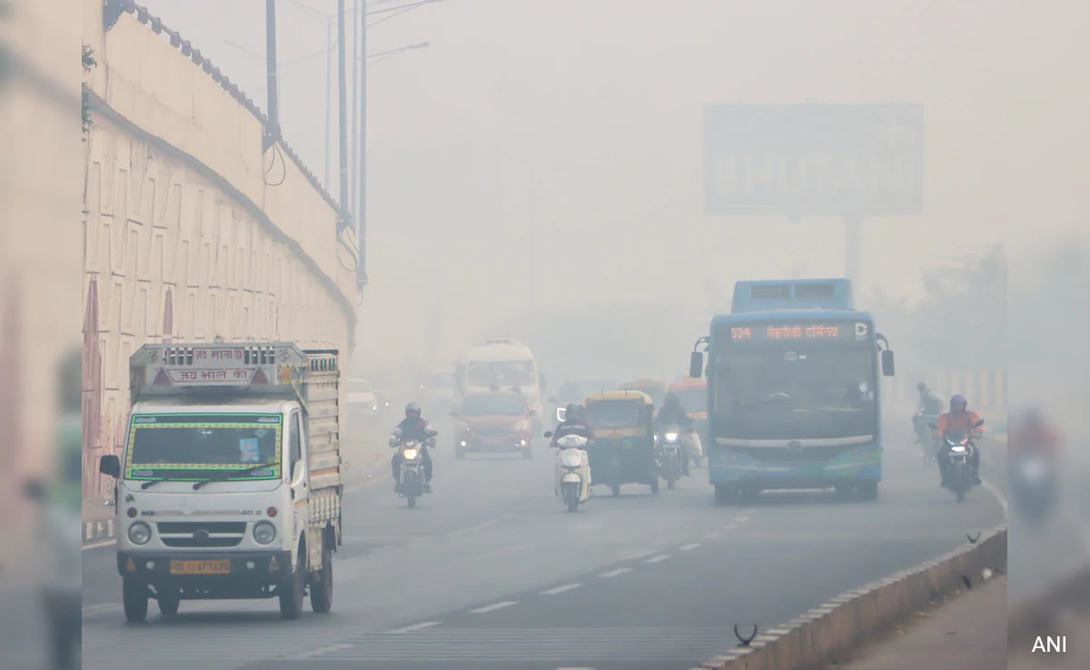 Delhi's Air Quality Turns 'Severe' Despite GRAP-4 Restrictions