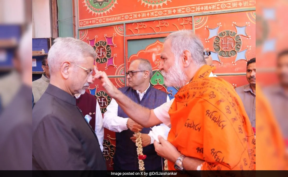 "Symbol Of Friendship": S Jaishankar Visits Bahrain's Shreenath Ji Temple