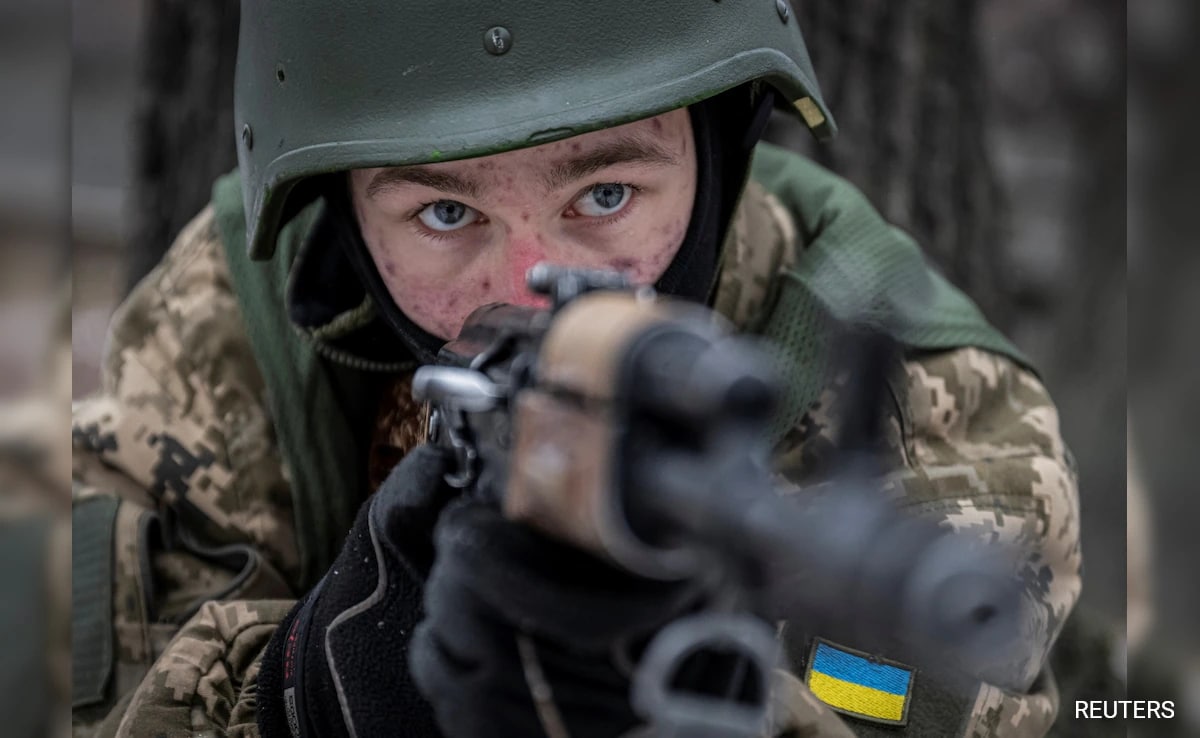 Exhausted Ukrainian Troops Wait For Trump While Struggling To Hold Kursk