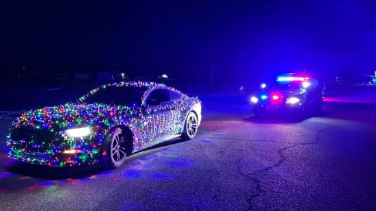 US: Car decked with Christmas lights pulled over in Wyoming, police issue caution