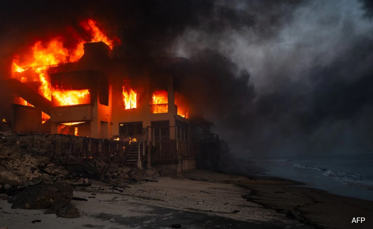 Evacuation Order Imposed On Hollywood As New Fire Erupts In Los Angeles