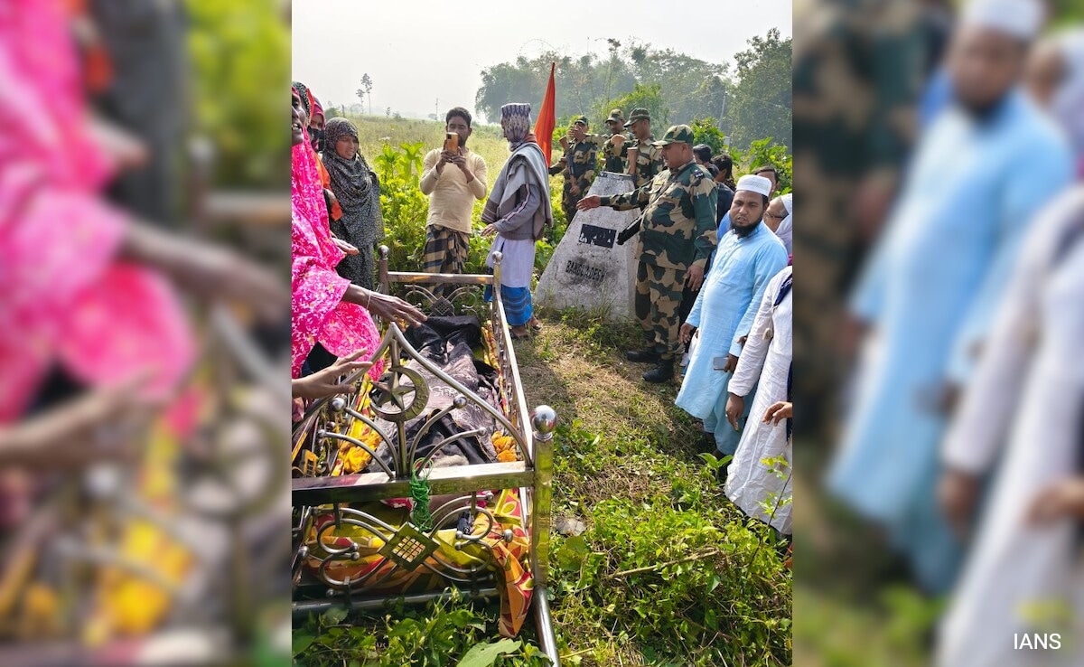 Woman Gets Last Look At Sibling At India-Bangladesh Border, Under BSF Escort