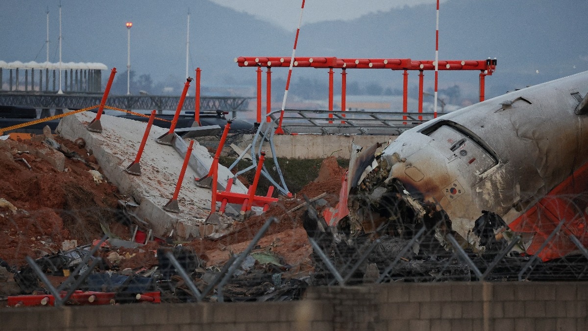 South Korea’s transport minister mulls resigning over Jeju Air crash