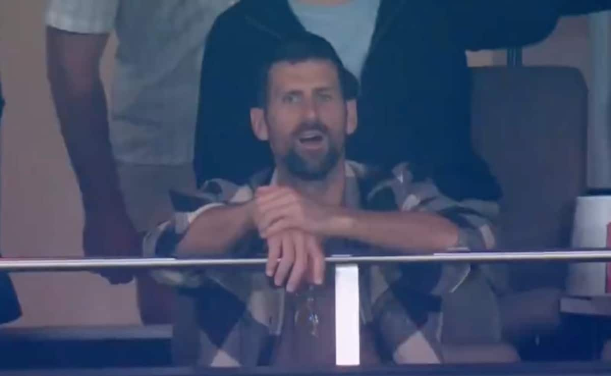 Djokovic Left Gobsmacked By Stoinis' Bizarre Dismissal In BBL. Video Viral