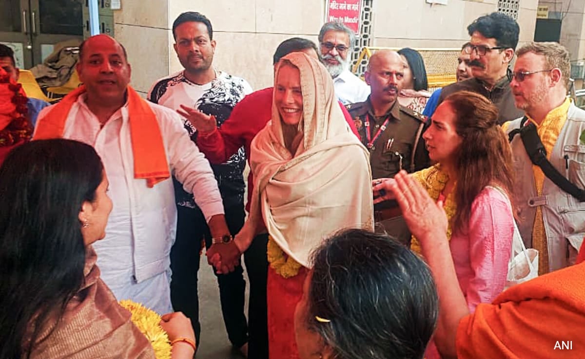 Steve Jobs' Wife Laurene Powell Visits UP Temple Ahead Of Maha Kumbh Visit