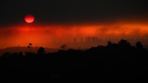 Los Angeles wildfire toll rises to 25, hurricane-force Santa Ana winds may intensify blaze