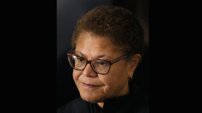 Los Angeles Fires: Criticism mounts for Mayor Karen Bass amid political survival battle